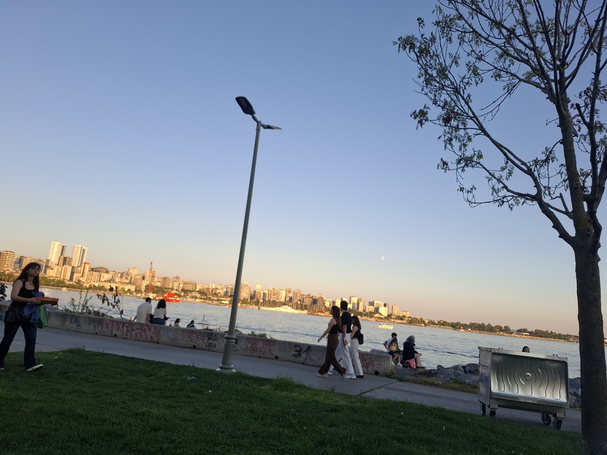 Cananecenur's tweet photo. Çok mu gezdim ne ? 🤪
Maşaallah bana 💃
#deniz
#modasahil
#arkadaşlar https://t.co/oqTRvmBL5F