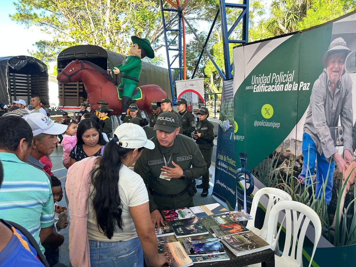 PoliciaUNIPEP's tweet photo. En #Taminango, Nariño, a través del Grupo Territorial para la Paz, participamos en un jornada donde se dieron a conocer las capacidades institucionales para la promoción de derechos, la prevención, la memoria histórica, el fortalecimiento de la confianza y la construcción de paz. https://t.co/pJF7oO62sM