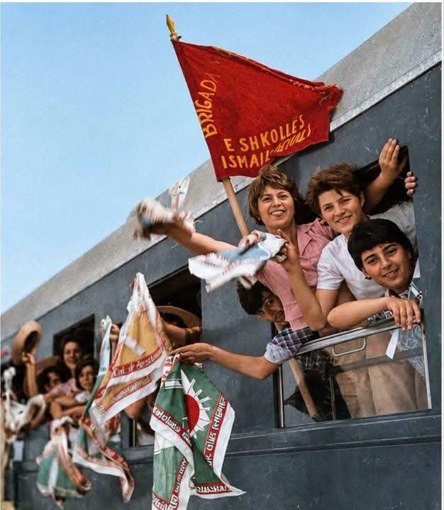 DailyPSRAlbania's tweet photo. 1966: OUR HEART'S CAMPAIGN

The young volunteers set out for the work campaign, carrying the campaign flag of the brigade from the "Ismail Qemali" secondary school. https://t.co/Q2MQh31vA2