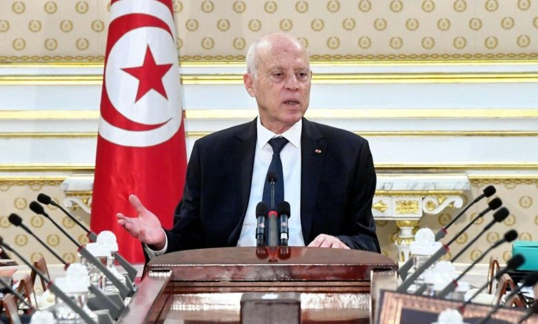 tunisianobs1's tweet photo. كيف قادت سبع سنوات من حكم قيس سعيّد تونس إلى أعمق أزماتها؟
#تونس_قيس_سعيد 
https://t.co/GAyUZw35lx https://t.co/8cBHxZjLNO