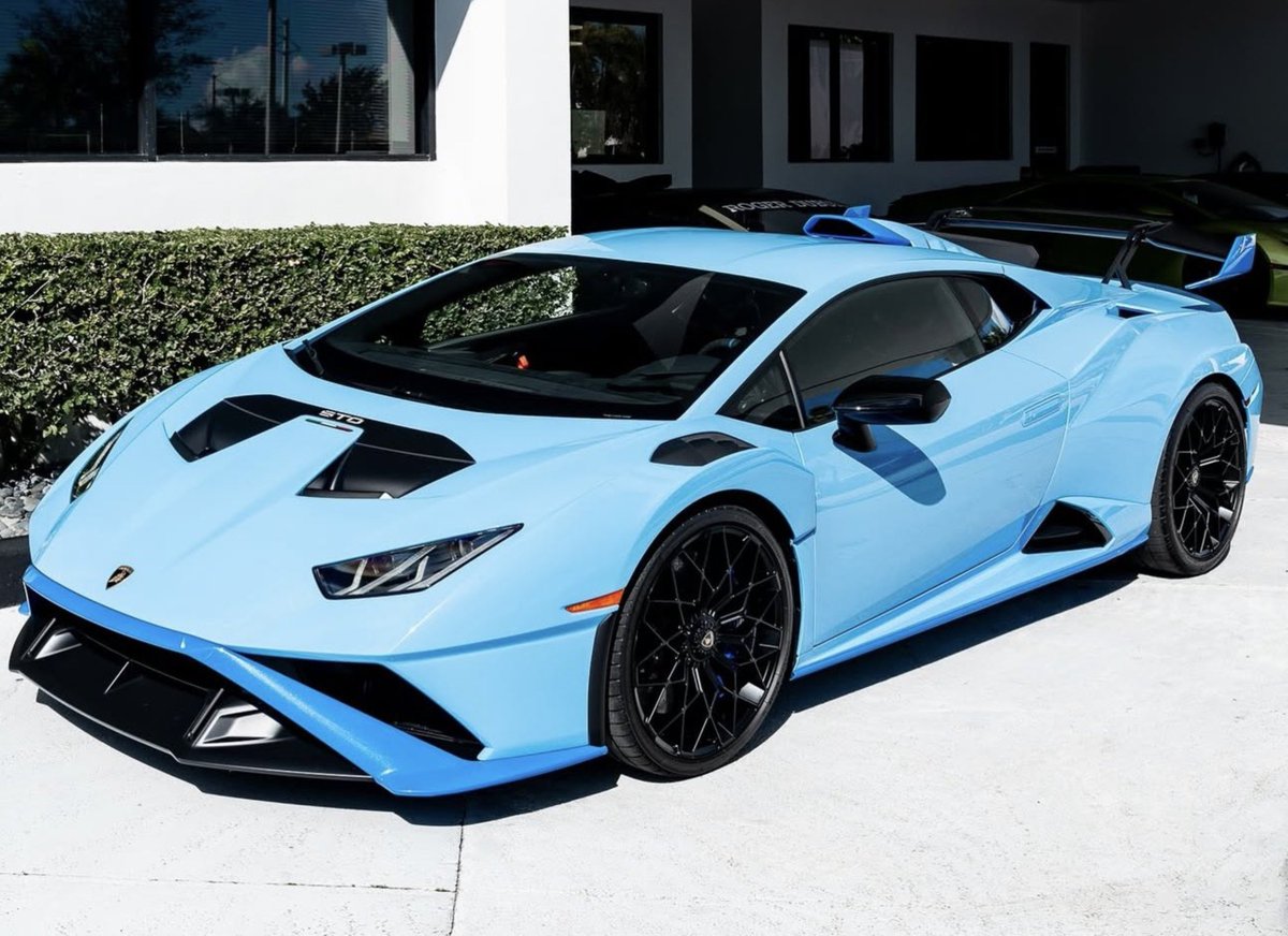 DailyLamboTM's tweet photo. Lamborghini Huracán STO https://t.co/FLsslC8MJV