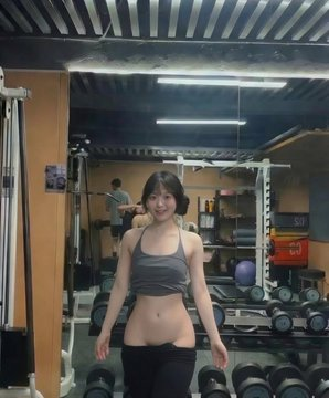 TabHuynh's tweet photo. Is it that look you had right when you just came into the room? https://t.co/7xYoRijTXi