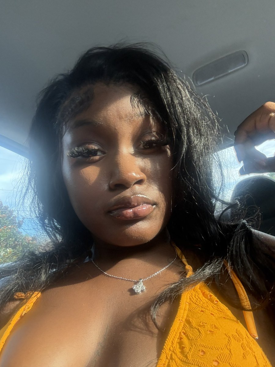 2exclusivemee's tweet photo. 💛💛💛 https://t.co/CDYAOw1GIa