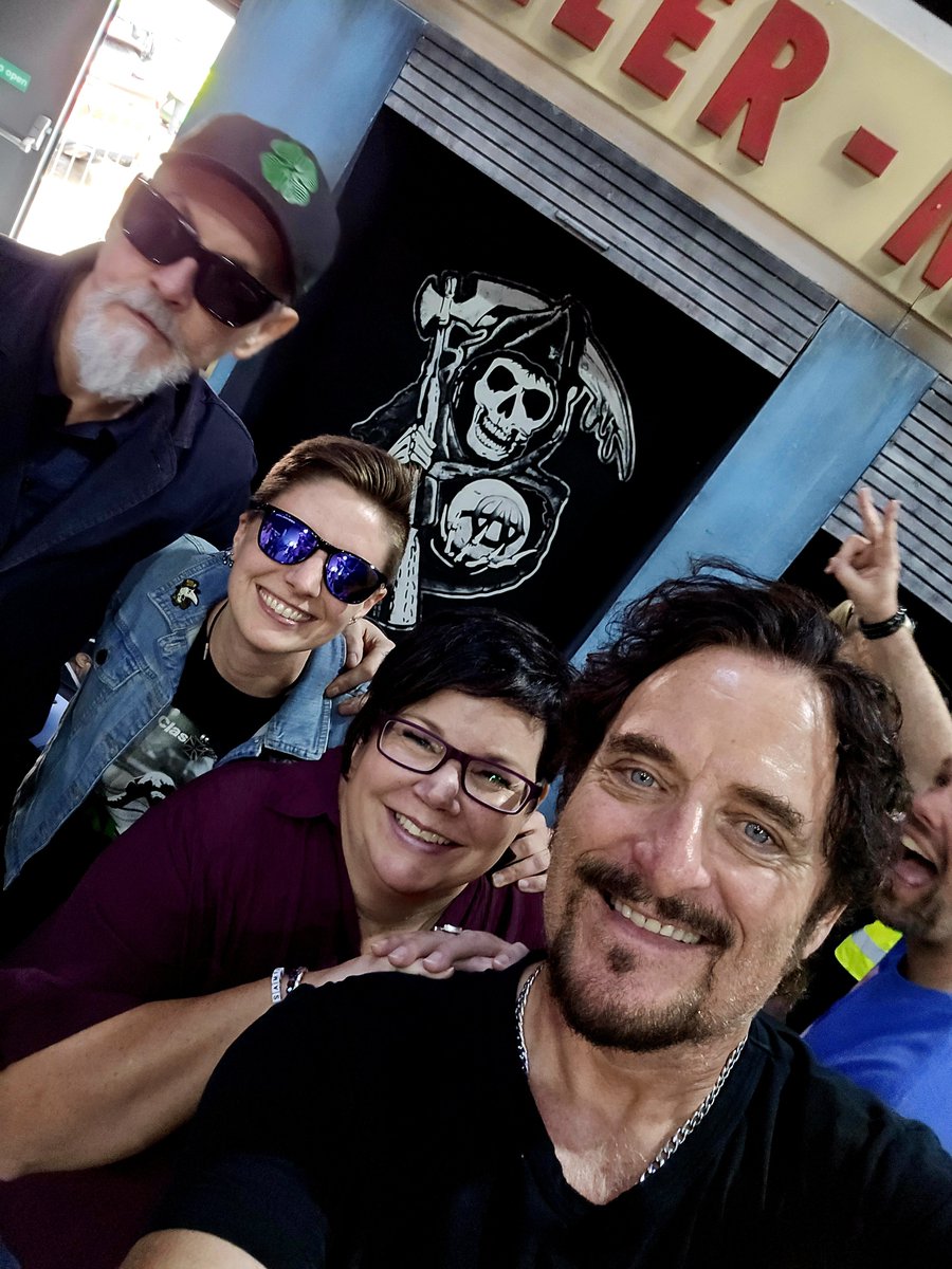 kimcoates_bnb's tweet photo. Fantastic 2nd day at @comconmanc.
Ones more thank you so much @KimFCoates.
Tell Canada I miss it. https://t.co/Pg73iLc2m3