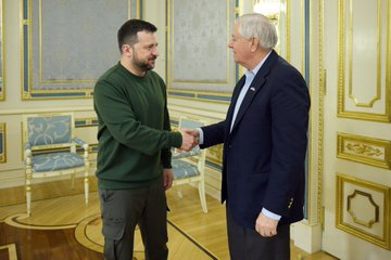 itsrealjosh1's tweet photo. Documentary filmmaker Alex Holder says Lindsey Graham remained focused until the very end, with three major priorities still on his mind:  

• Toppling Iran 
• Securing peace in Ukraine 
• Advancing a Saudi–Israel normalization deal  

Source: The Wall Street Journal https://t.co/ZaIfS7K9Xe