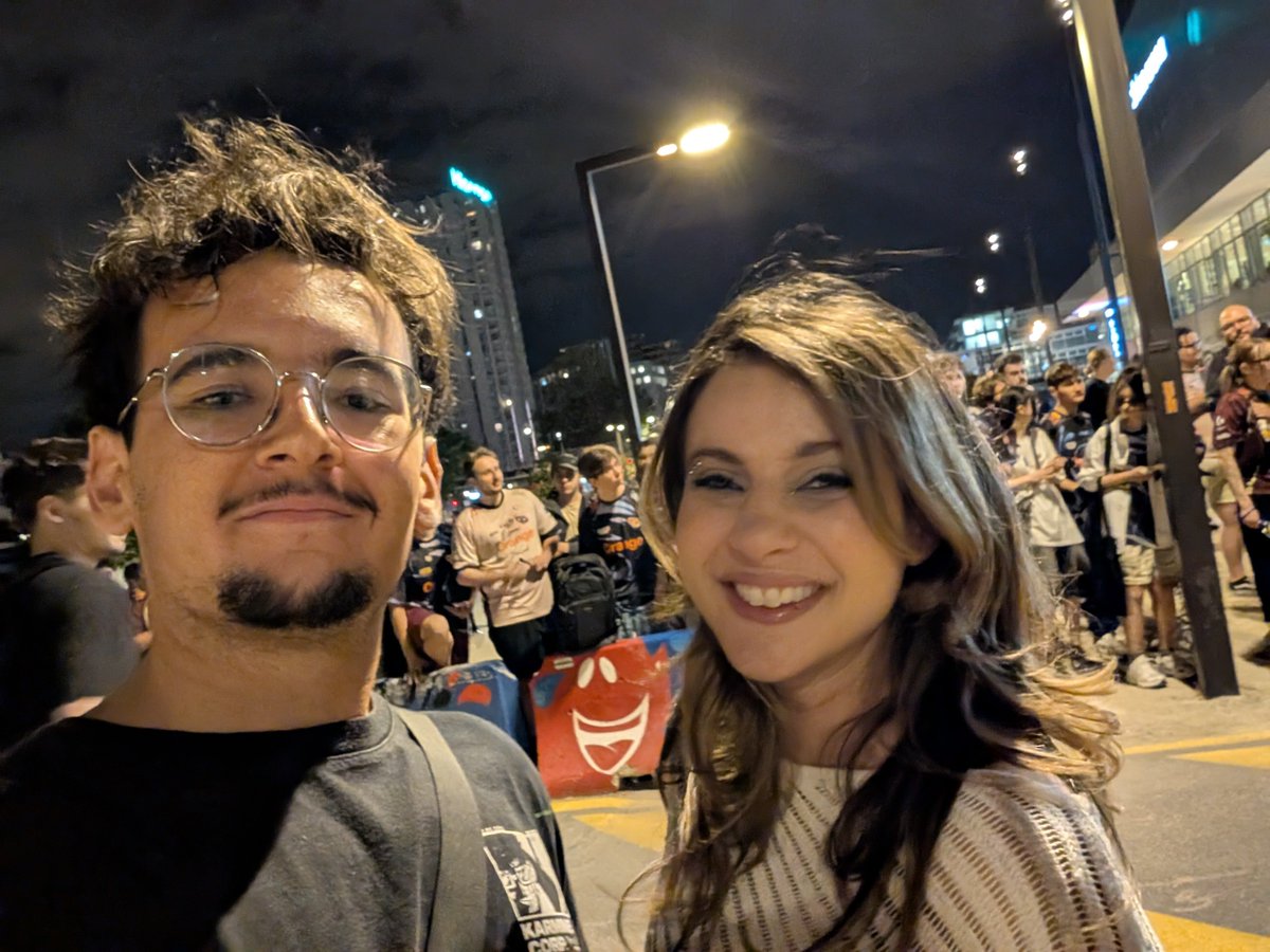 Maxchab3's tweet photo. Merci @KarmineCorp pour l'évent de fou! https://t.co/UVw9vhBoJN