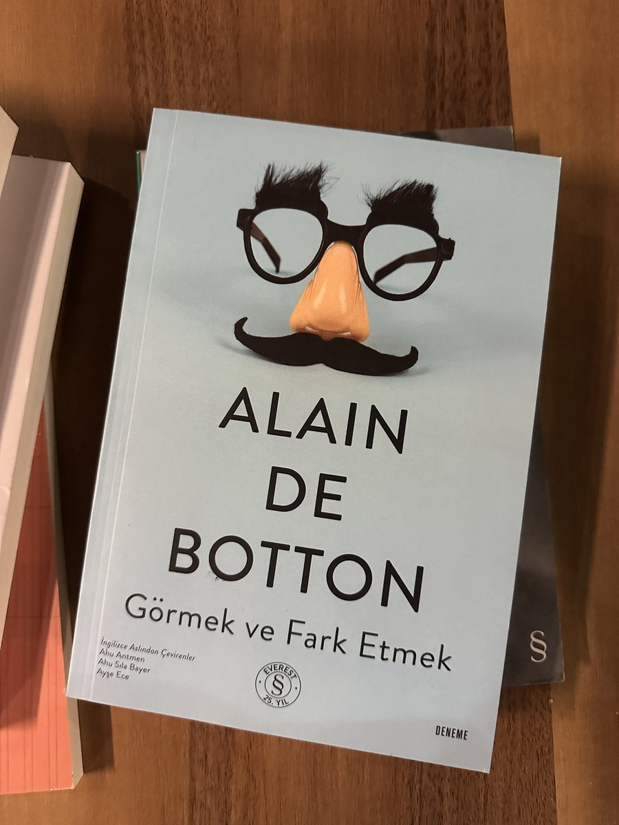 f_flaneur's tweet photo. “Herkes gibi olmak, bir insanın başına gelebilecek en kötü şeydir.”

[s. 13]

“Özgün bir benlik, başkalarından etkilenmeden tutarlı olabilmekle edinilir.”

[s. 67] https://t.co/JdsuwqlICd