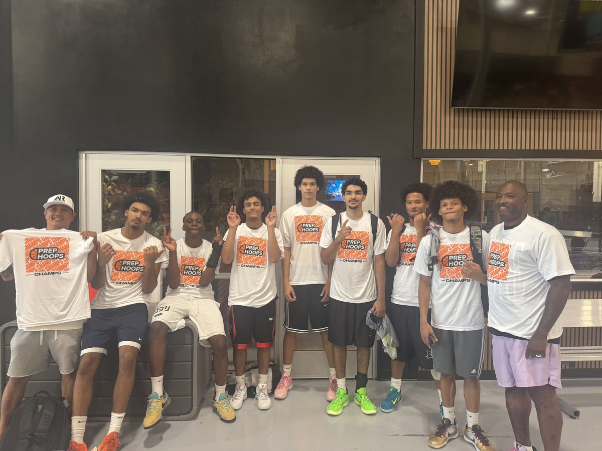 BerkeleyJohnso's tweet photo. 6.4 guard Prep Hoops Colorado Champions 
18ppg
8 Reb
7 A https://t.co/pirbbUhvi6
