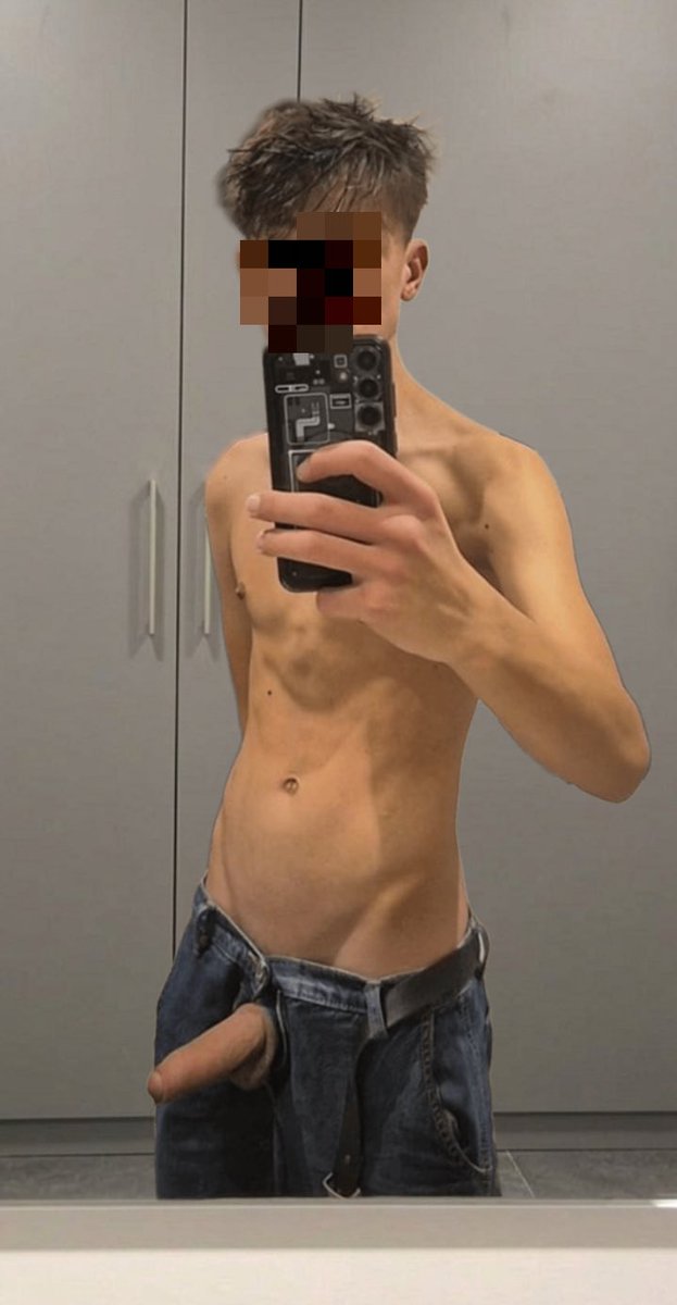 hermaphroroused's tweet photo. Im so horny, who wants to have fun? 🔥 #lowlvl #gay https://t.co/UTCxyYz9Fl
