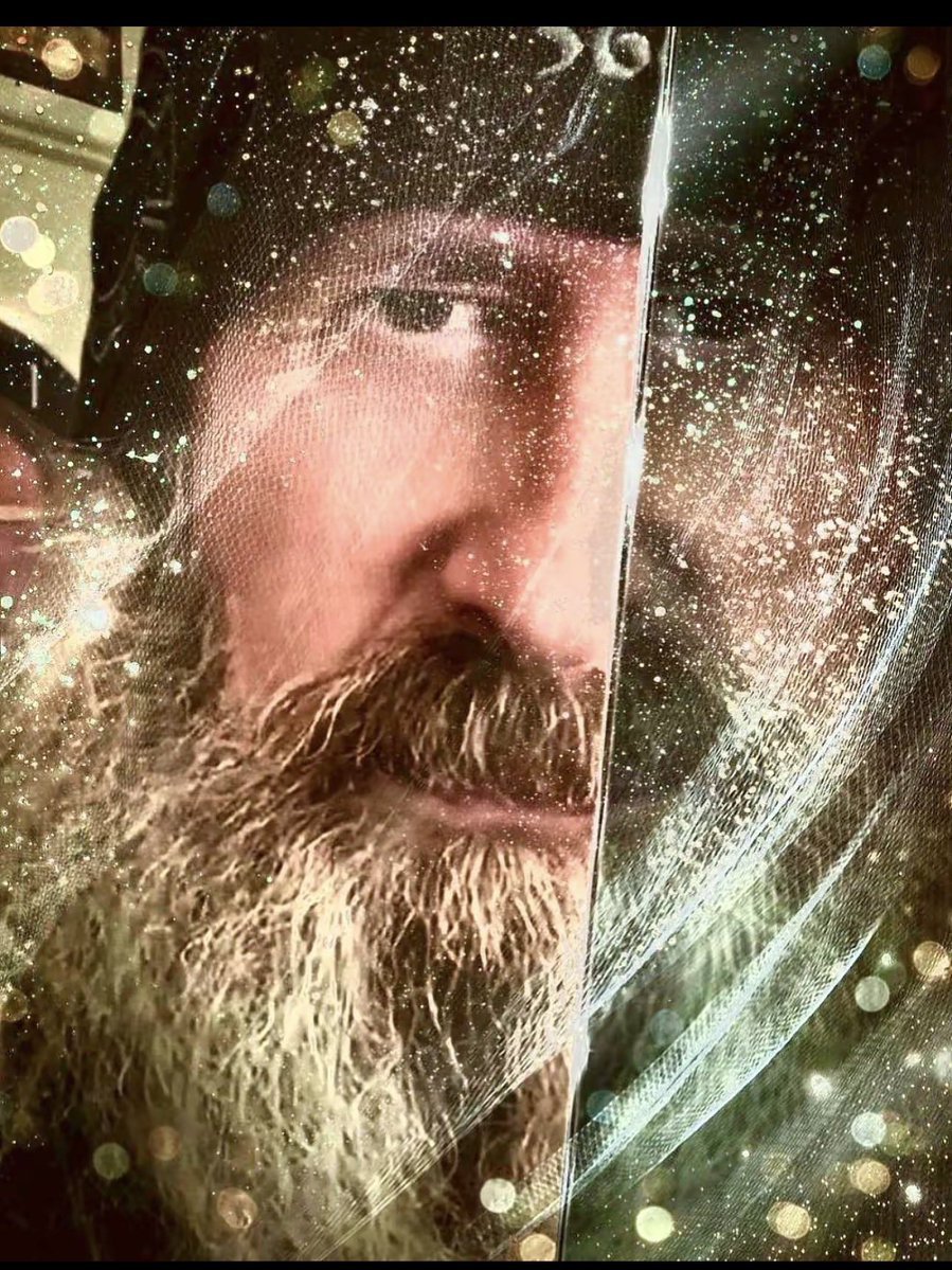 WestcoastwizarQ's tweet photo. "I love you ME in the mirror." Remember to do your Mirror time! ❤️👀🕊️ https://t.co/Q2rBwwBYsj