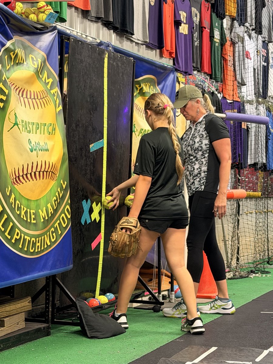 2030EllaTweed's tweet photo. I set a goal to hit 65 by my freshman year and I HIT 65 TODAY at Rita Lynn Gilman’s! I worked on my drop, talked about pitch sequences and started learning a rise. @ritalynngilman @clay50922 @MaggieMrowka @coachcrawford4 @kianarae20 @D1Softball @ExtraInningSB @AshleyWadeUNCW @KaylaLombardo11 @PrepSoftball @CoachCButler