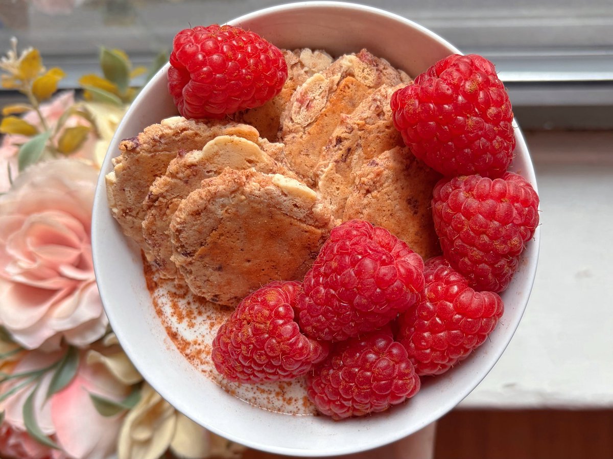 noellecals's tweet photo. 7/26 842 cals.
(67g protein, 32g fiber)

breakfast (278 cals.)
lunch (299 cals.)
dinner (265 cals.) https://t.co/YnyAZIyblO