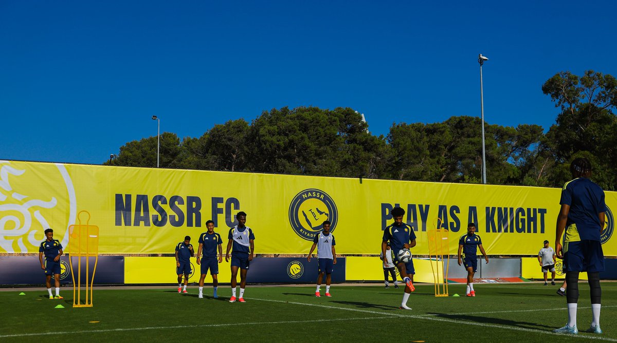 AlNassrFC's tweet photo. فرسـانٌ يواصلون التحضيـر 🔋 https://t.co/eE33TGKJwk
