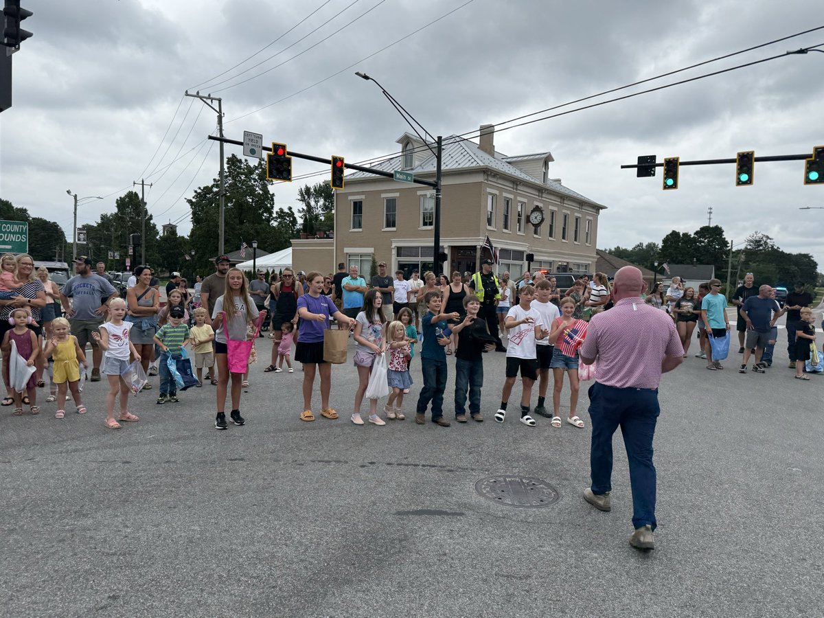davetaylorOH's tweet photo. Loved every step of the Clermont County parade! 🇺🇸 A huge thank you to my family & friends who walked alongside me, and to everyone in the crowd for the incredible support and energy. It’s an honor to represent the 2nd district, and moments like this make the job truly special! 

Special thank you to the Clermont County Republican Party as well! 

#clermontcountyohio #countyparade #ohio02 #Ohio #DavidTaylorForCongress
