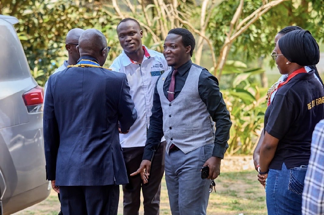 RctMcbRanchers's tweet photo. On Sunday we had the honor to attend the official Governors visit to Western Rotaract Clubs.

We kicked off the visit with a tree planting exercise in showcase to service to our community and service to the environment. 

Small actions, big impact. 
#EachOneEngageforImpact https://t.co/IvDCI3in37