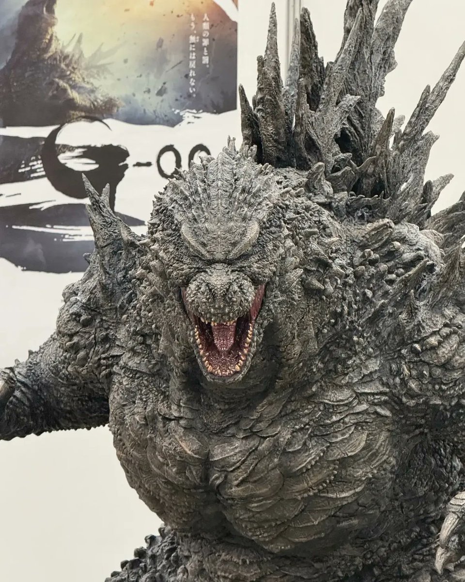 Mr_goji54's tweet photo. He looks absolutely phenomenal. One of the best Godzilla designs in history. He’s perfect https://t.co/c7VtHUzB0y