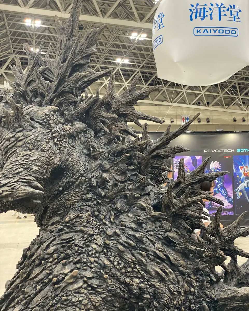 Mr_goji54's tweet photo. He looks absolutely phenomenal. One of the best Godzilla designs in history. He’s perfect https://t.co/c7VtHUzB0y