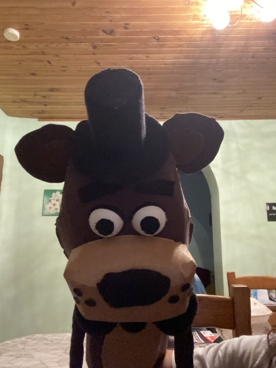 Antoine14180678's tweet photo. Guess who :)
#Fnaf https://t.co/eajNzz9M5G