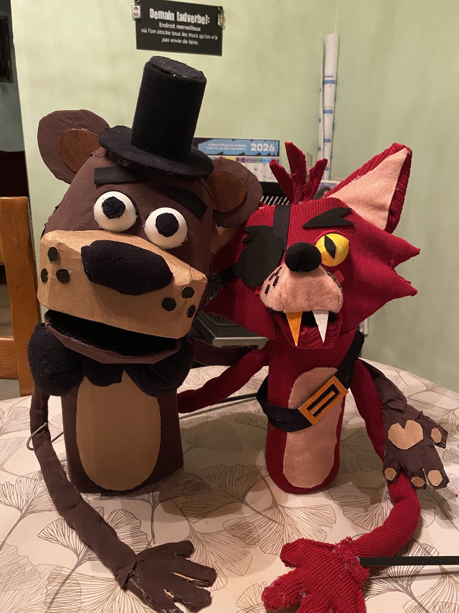 Antoine14180678's tweet photo. Guess who :)
#Fnaf https://t.co/eajNzz9M5G