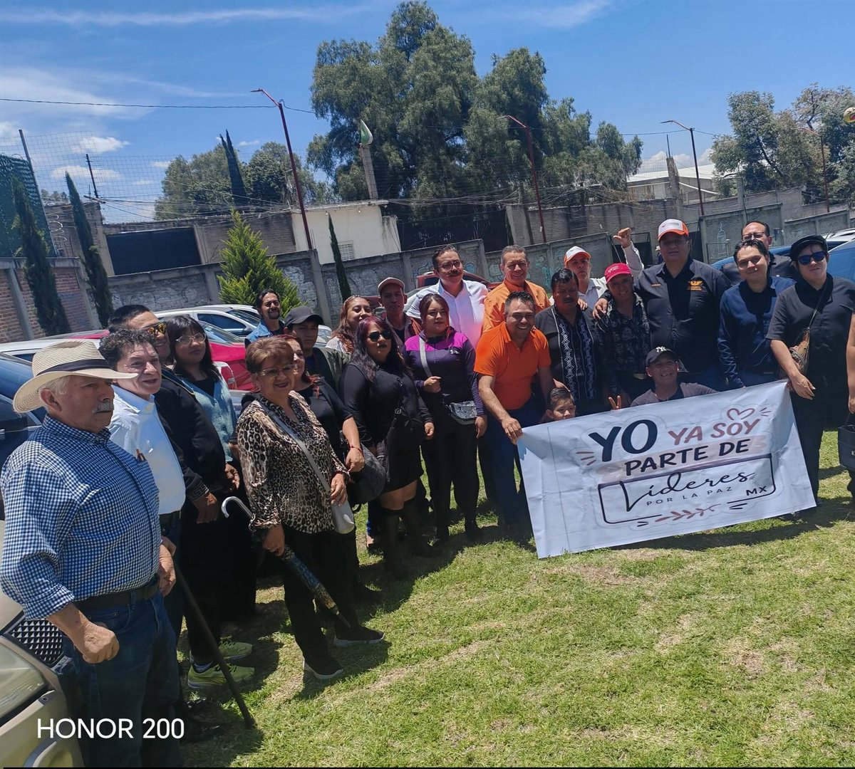 AleBk201's tweet photo. Estando con nuestros compañeros y compañeras de Líderes Por La Paz Mx. https://t.co/5ZH7siEYLV