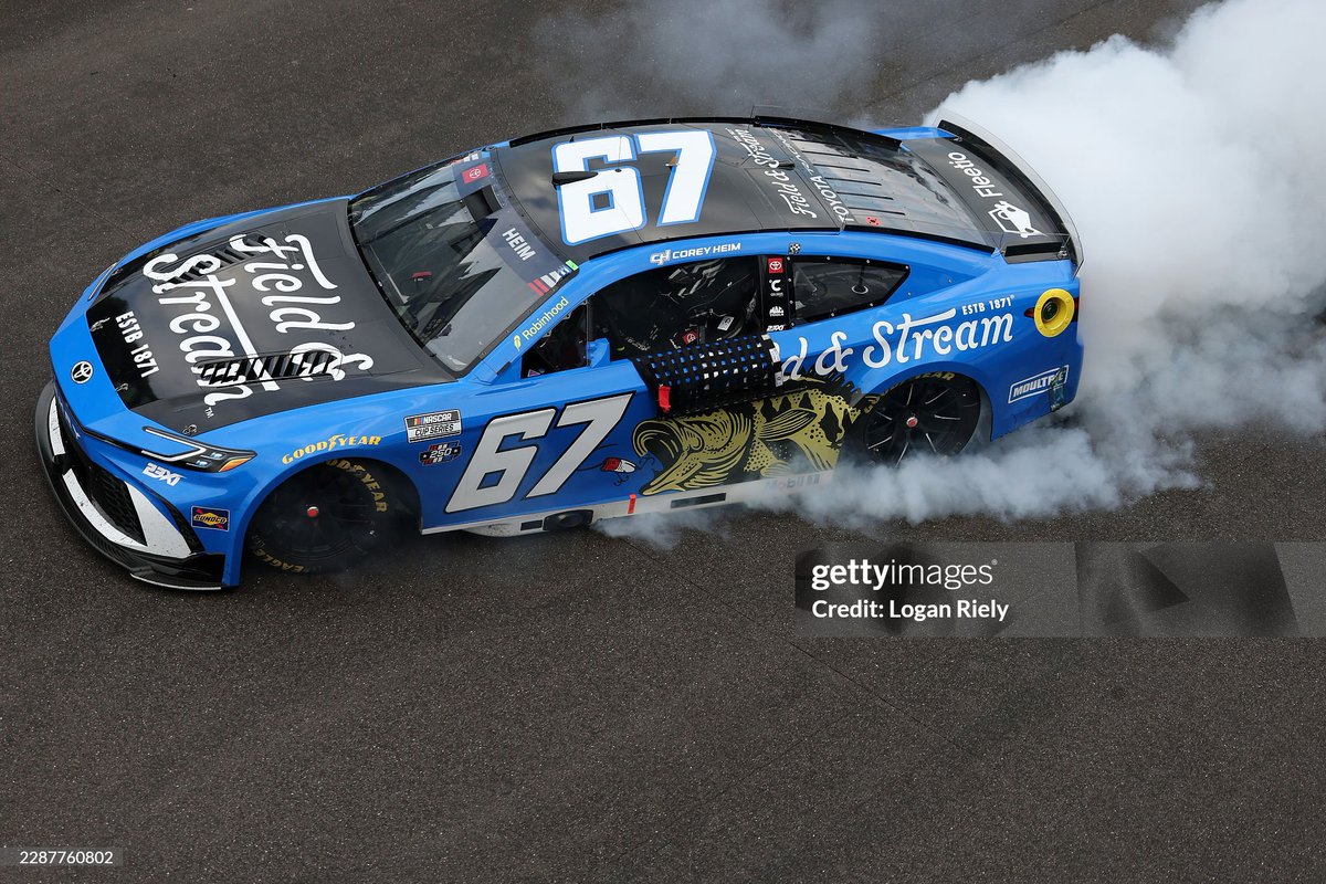 nascarman_rr's tweet photo. Great year to race a vehicle with a big fish on the side https://t.co/7yoZnAl9rt