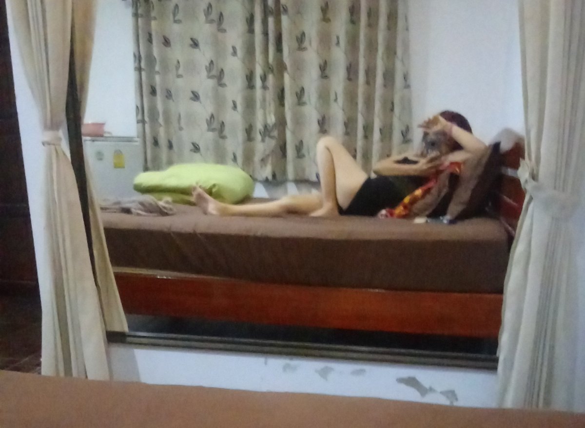 cherry22006's tweet photo. เช้าแล้ว จะมีใครมาช่วยจีายค่าห้องเรามั้ยน่ะ https://t.co/DQBv2z8R2M