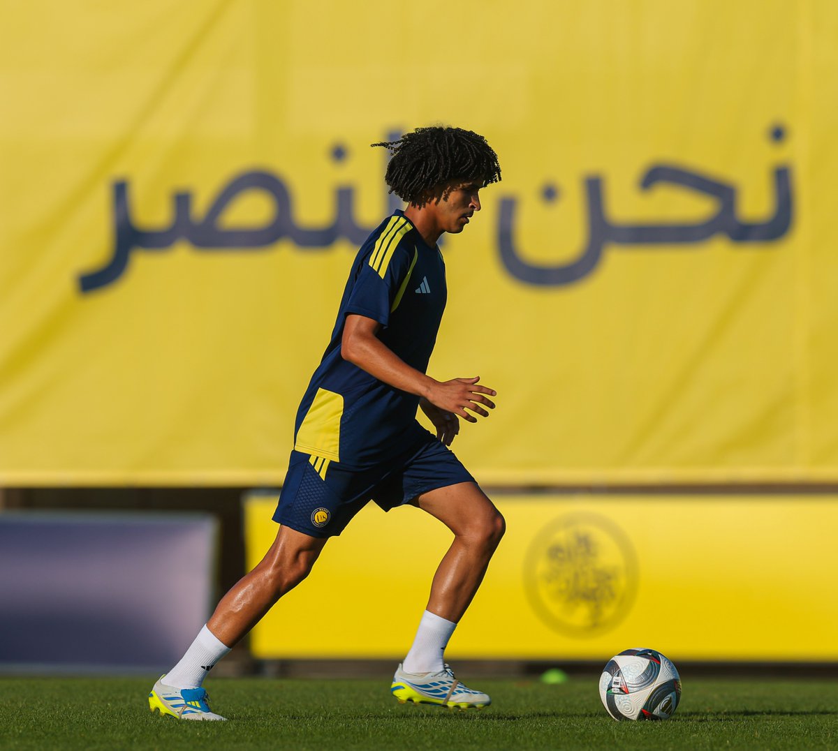 AlNassrFC_EN's tweet photo. The Knights remain locked in 👊💛 https://t.co/pC8DoHWfYj