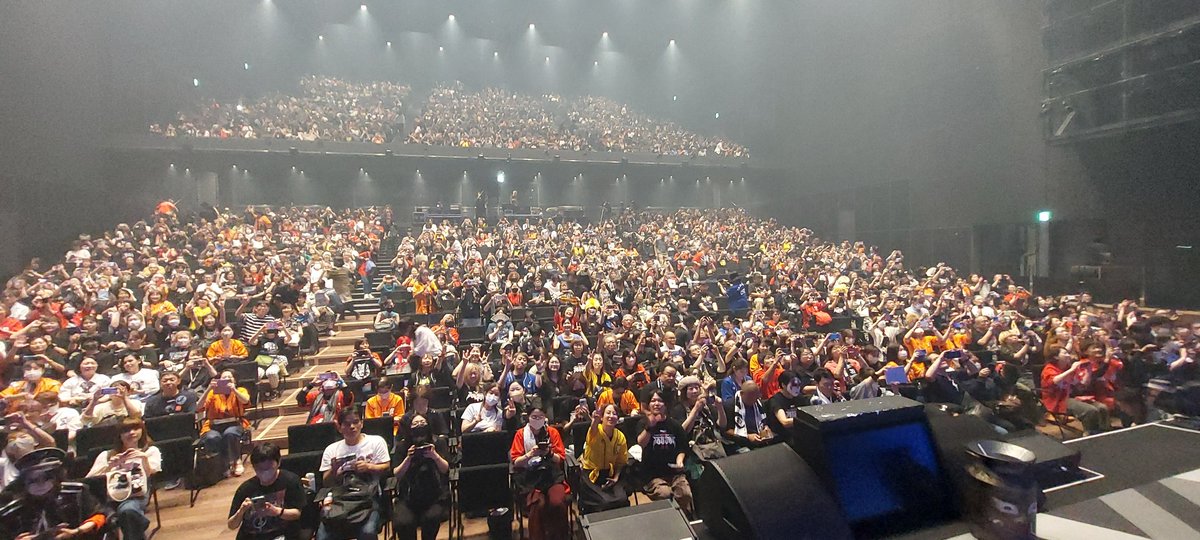 hanzborn's tweet photo. 聖飢魔II 大黒ミサツアー SEASON Ⅱ
12本目 7/19 山口 KDDI維新ホール
参拝ありがとうござい魔した!
舞台監督へのサプライズも成功!
次回は8/3 千葉/市川市文化会館 参拝予定の方は、しっかりとクビをキレイにしてお待ちください魔せ!水分補給も忘れずに! https://t.co/seuVvx03P5