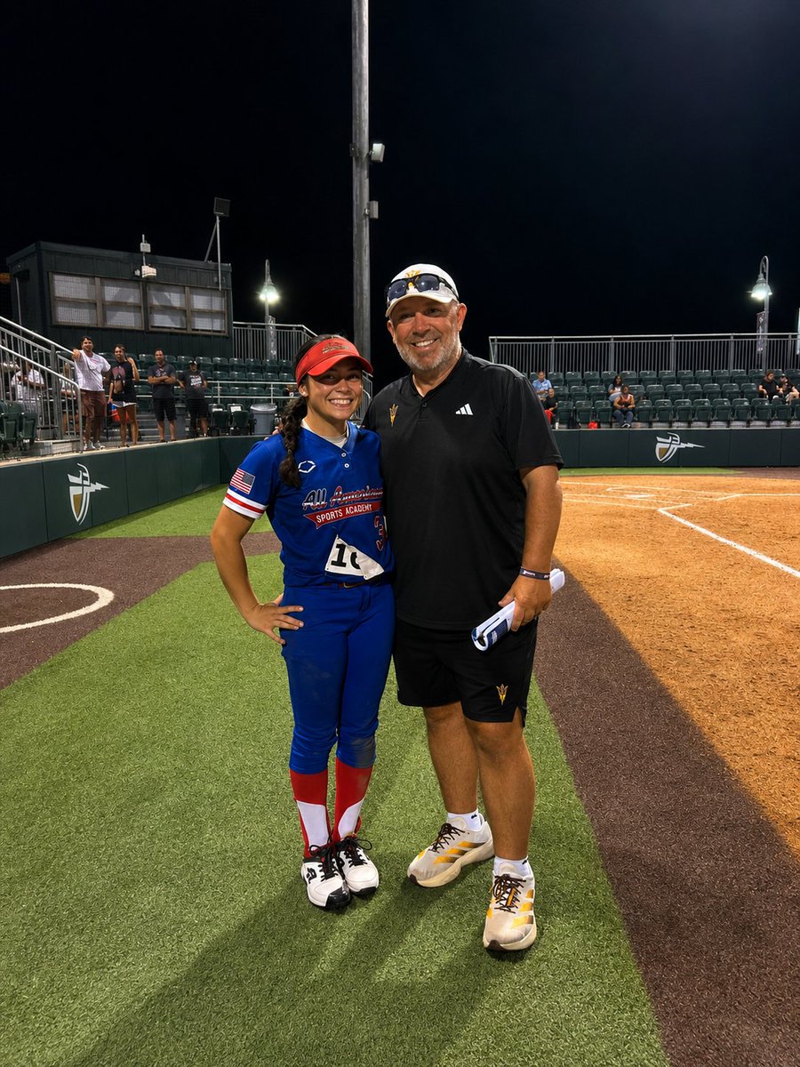 KatBarber2029's tweet photo. Great experience at the Elite Summer Series Camp! 🥎 Loved the beautiful CBU campus and enjoyed learning more about each program. Thankful for every opportunity to grow! 💙 @CoachSco1 @coachbmaurer @Drew_Rich1221 @Coach_JBloomer @USDSoftball @mysha_sataraka @GCU_Softball @MSU_Softball  #SoftballRecruiting #ClassOf2029