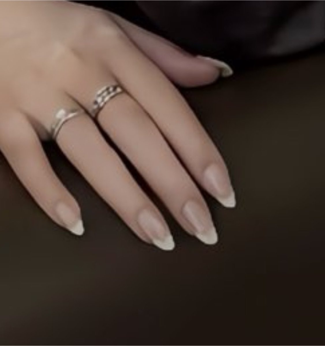 simpieuwu's tweet photo. @e4iuc الكل يدري ان الصوره ai إلا انتي https://t.co/Dxh3FH8v7z