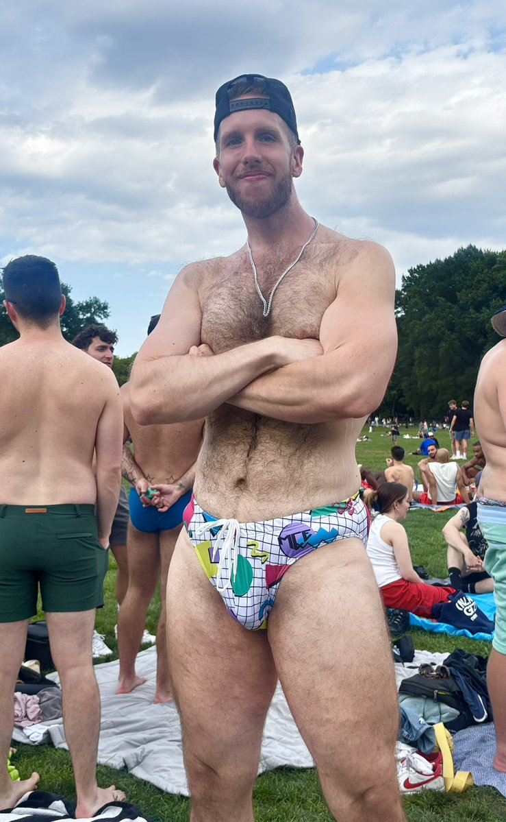 DanielJBrennan_'s tweet photo. Gave the new Speedo a test drive at the park https://t.co/d87cEV3Luc