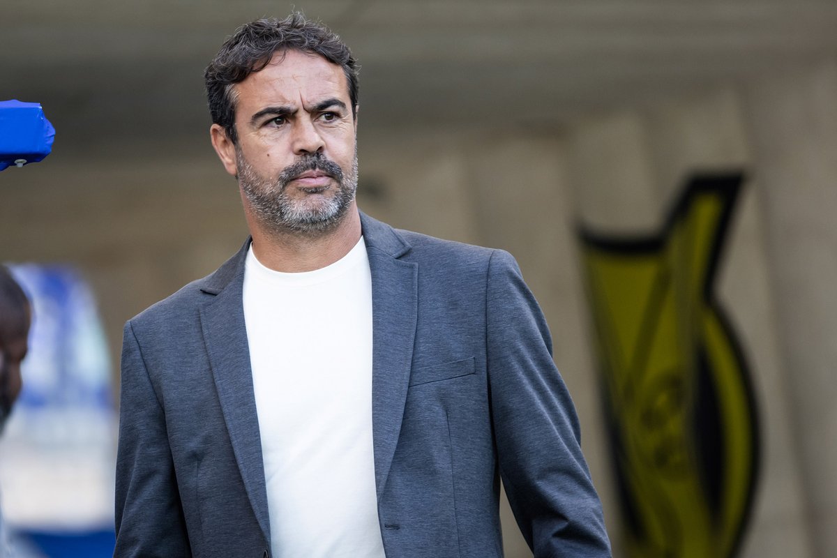 PapoCabuloso's tweet photo. 🗣️“Nós fomos ao jogo com aquilo que temos, aquilo que é a realidade do elenco que temos. 

Nesta altura, não gosto de ficar falando sobre os jogadores titulares ou os suplentes, são os jogadores do Cruzeiro que nós tivemos e que levamos ao jogo hoje. 

As opções são da minha responsabilidade, obviamente”

🎙️| Artur Jorge, técnico do Cruzeiro
📰| Texto via @ssamuelchavess | @centraldatoca 
📸| Gustavo Aleixo/Cruzeiro