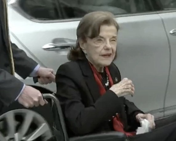 LouisFlores2025's tweet photo. @DarrigoMelanie Melanie, Democrats blocked #SinglePayer under Obama. Were you this upset when it was Dianne Feinstein collecting her paychecks, despite being practically non-functioning ? https://t.co/XAUeW9xdEn