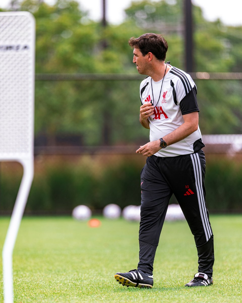 LFC's tweet photo. Andoni 👋 https://t.co/YJmLPrP8ui