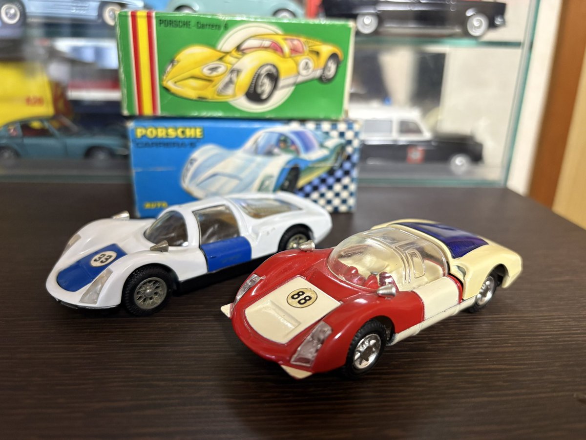uru2016's tweet photo. オートピレン&amp;ジョアル　ポルシェ906 カレラ6
どちらもスペイン製で、それぞれコーギーとマーキュリーのコピーです https://t.co/2asoogHFpM