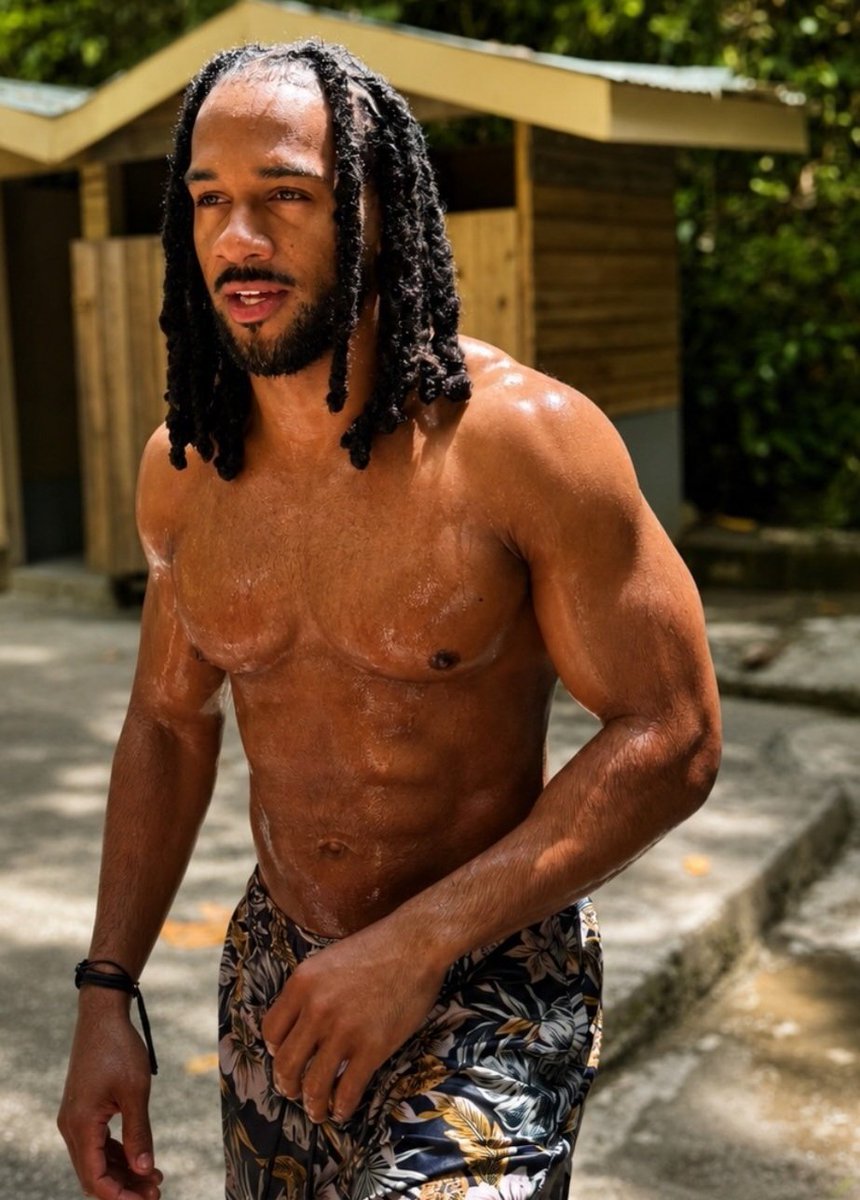Maleeyecan53414's tweet photo. Fun day
#blacktwitter #beautifulblackmen #cuteblackmen #menwithdreads #sexymen #shirtlessmen #BBC #models #BIGOLIVE #bigrecap #beardmen #menwithbeards https://t.co/LkdgXwNtFZ