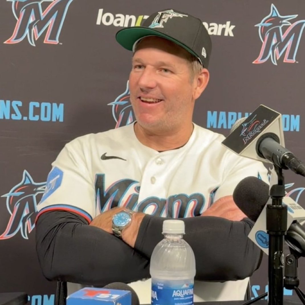 NoCloser_'s tweet photo. I asked Clayton if he ever put the pussy on the chainwax and he gave me this look https://t.co/ly4GWhZCNl
