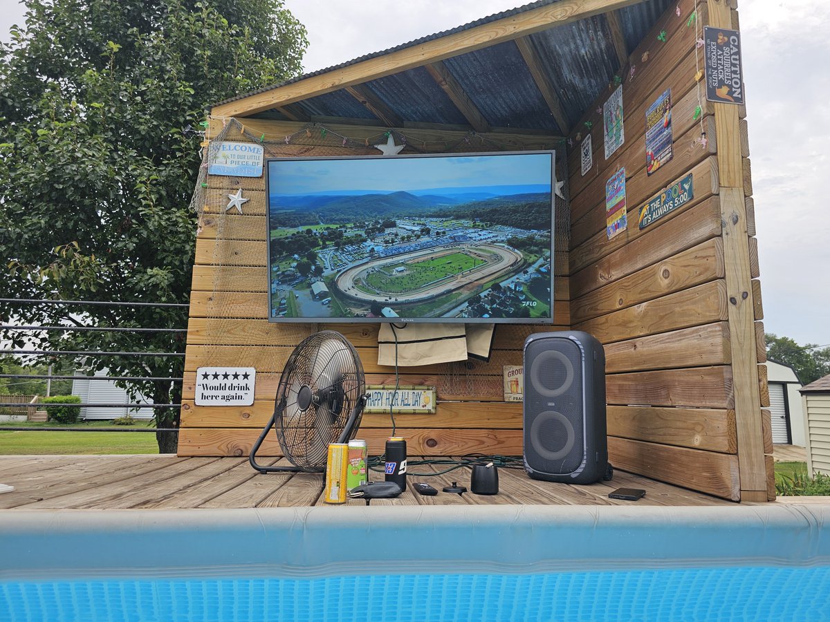 MichelleMathes's tweet photo. Over 110 heat index.  Best place we can be is in the pool in Knoxville, Iowa watching @HighLimitRacing @Chase_Raudman2 @tlp_voice https://t.co/ycqWd1MZGy