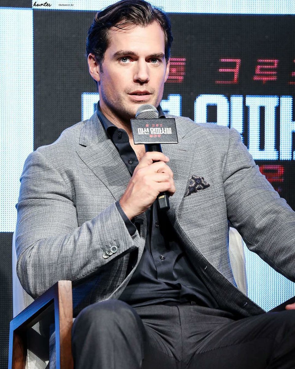 CavillMattea's tweet photo. #HenryCavill 💚 https://t.co/XlmIQXX6n6