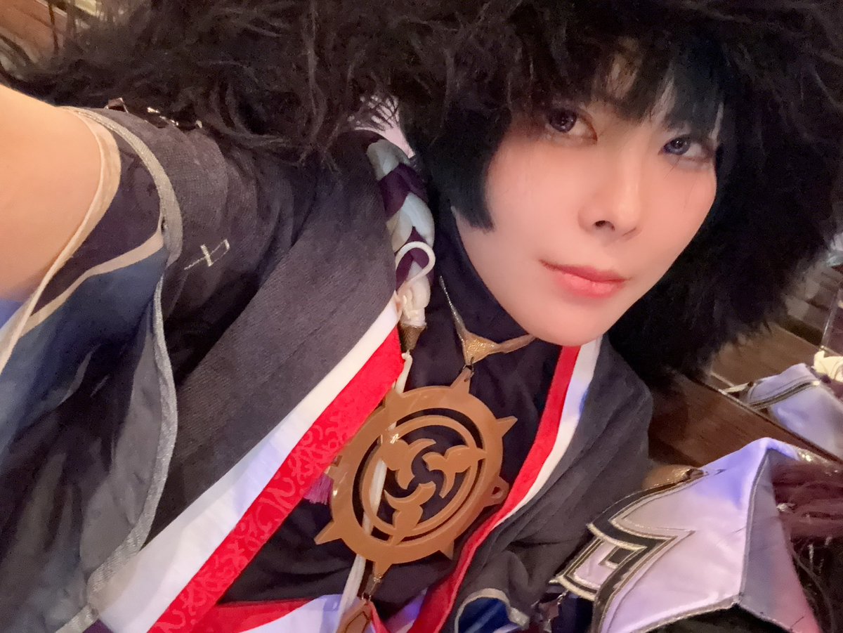 OwO_meow_0103's tweet photo. cosplay / gnsn / 🌀☔️ 🫜
ついに念願の地毛でやりました
櫛でとかせる髪の最上級やっぱり地毛でしかできないと思い一年くらいかけて育てました
全部同じ髪色でできたのも解釈一致で嬉しい！
#FUJIYACOS3
#wanderer #Scaramouche #kabukimono https://t.co/BFdEyokVYf