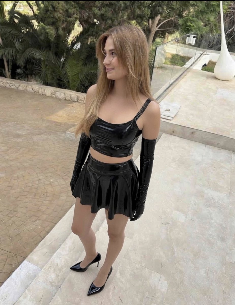LatexGoddesRoxy's tweet photo. 🌀SHORTCUT ALERT🌀

If this link get used a lot I will make more my clicksluts💕

https://t.co/7TF86O9hcZ

#shortcut #hypno #clicksluts #techdom #paypig #kidslox #findom #Latex #paypig #drone https://t.co/n5TB7KUUPx