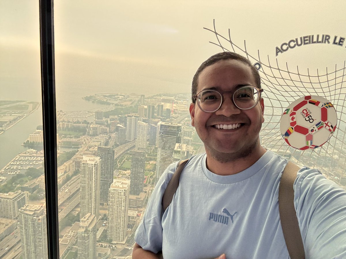 jjfr0713's tweet photo. Take me back to Toronto 🙇🏾‍♂️ https://t.co/g0lzx3CJLB