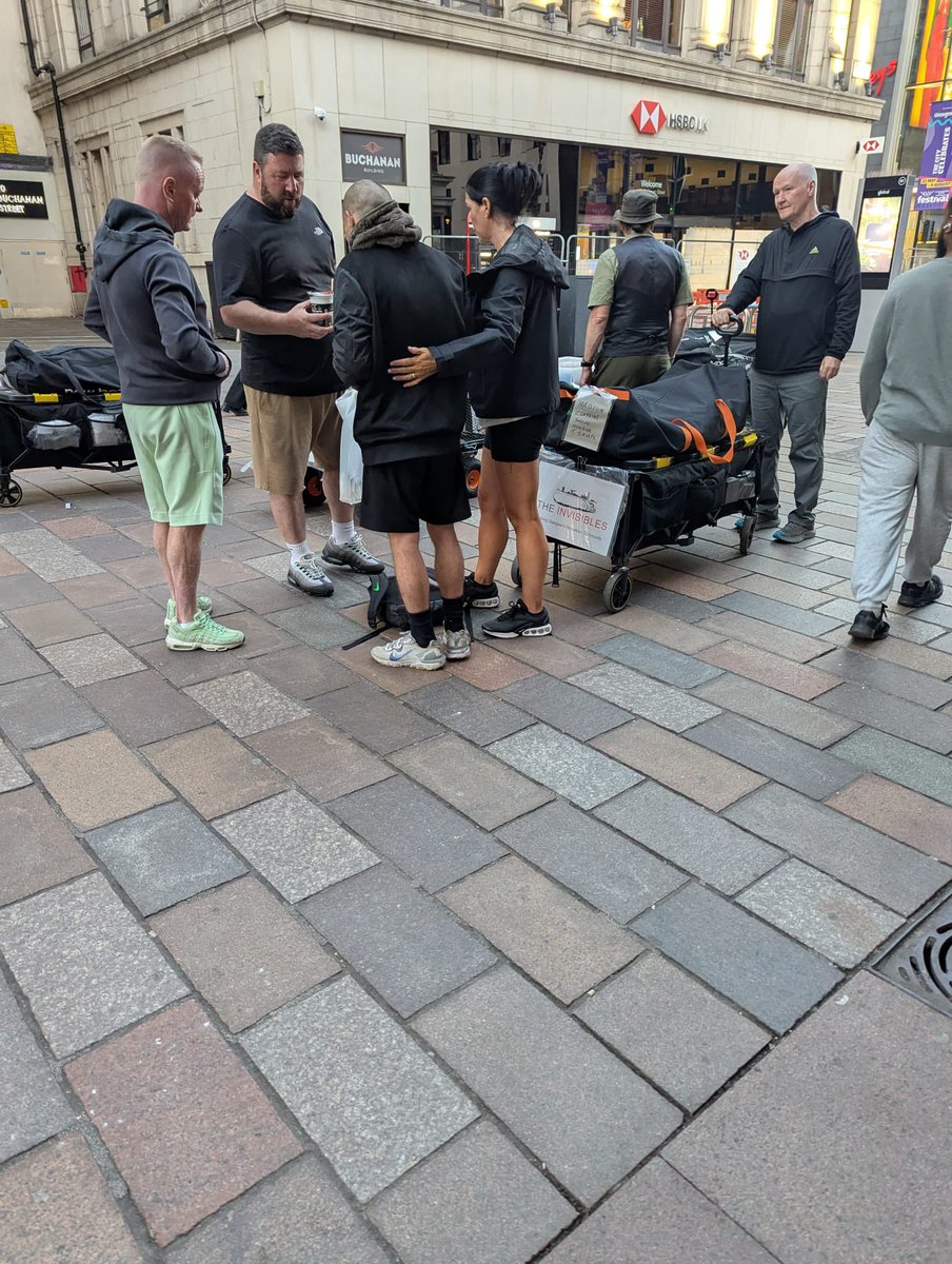 Invisiblesthe's tweet photo. A busy night once again for our team of dedicated volunteers who were out supporting those most in need in and around the street of Glasgow city centre.

We supported 59 souls with a range of fresh clothing as well as a warm bite to eat and drink. https://t.co/HWuyP4jqgU