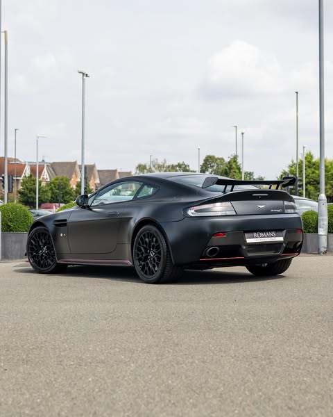 competitionreal's tweet photo. Aston Martin Vantage S 🖤 https://t.co/6PltePPzVb