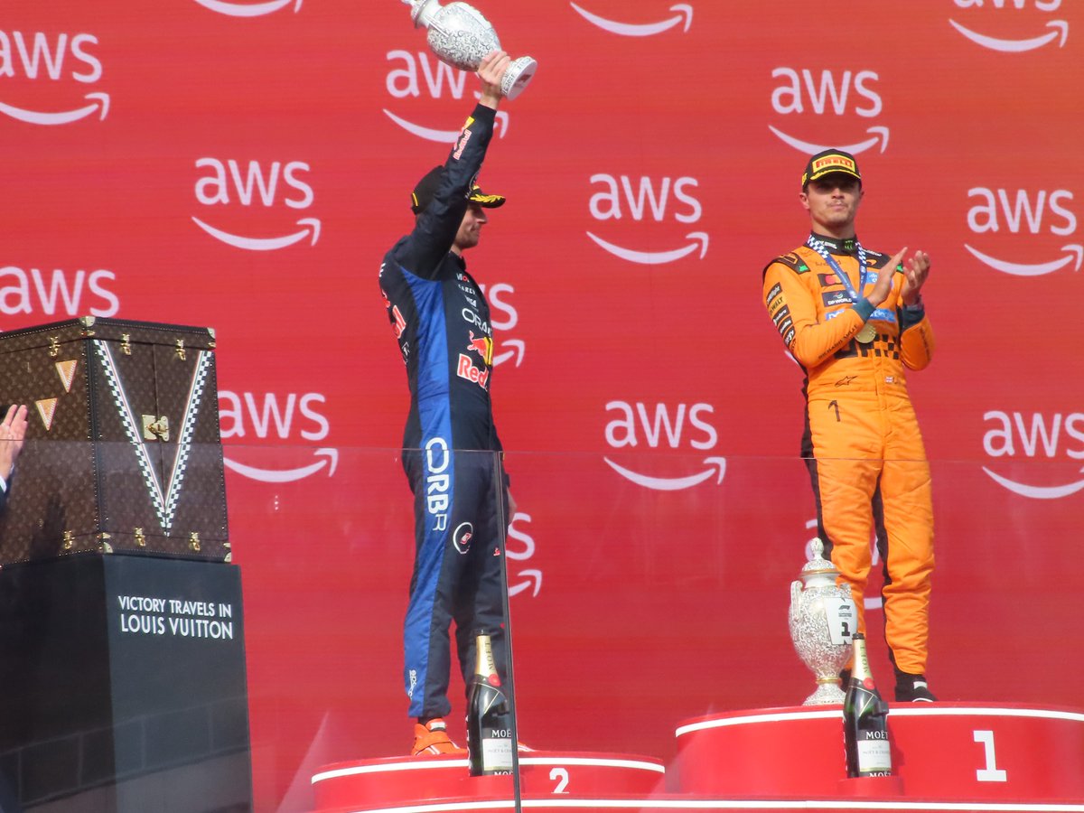 mizu233's tweet photo. A lot of running to get to the track celebration, but seeing Max on the podium in person is the best thing of this year 🥹🥹🥹 https://t.co/zXTfFtGMIa