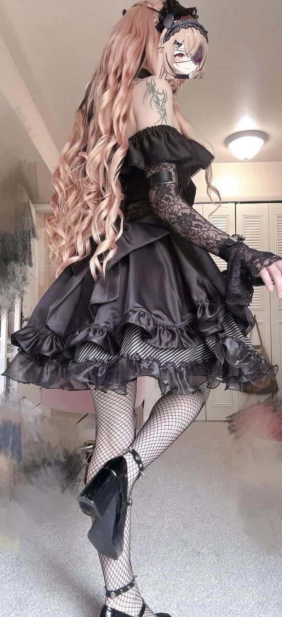 cyberfaery_'s tweet photo. I still need to make her ears but goth nimi is basically completed !! (\+/) 🖤 #nimagery https://t.co/DXfBi4zHS4