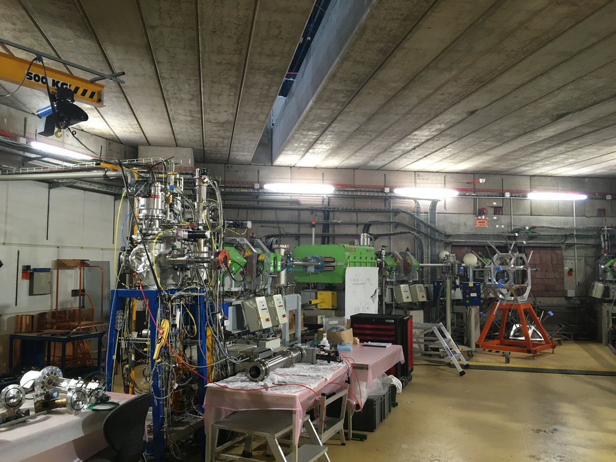 UniHuelva's tweet photo. 🤖⚛️ La UHU impulsa LORRAINE, un proyecto que aplica redes neuronales para identificar con mayor rapidez y precisión partículas de baja energía.
Liderado por José Antonio Dueñas, sus avances se aplican en centros como CERN, GANIL o TRIUMF. #UHU #IA #Ciencia https://t.co/kZNNwHQ3pC