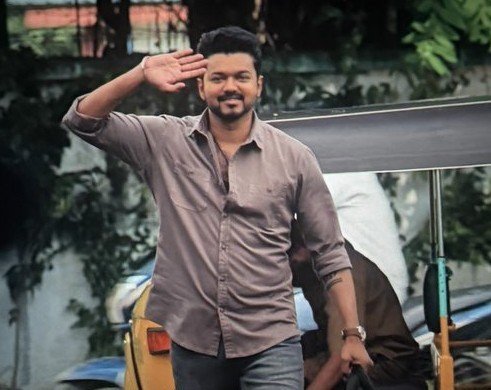 PranavKVFC's tweet photo. This took me straight back to 2005-10 times of him! 🥹🤍🤍 https://t.co/86Jh10YYLS