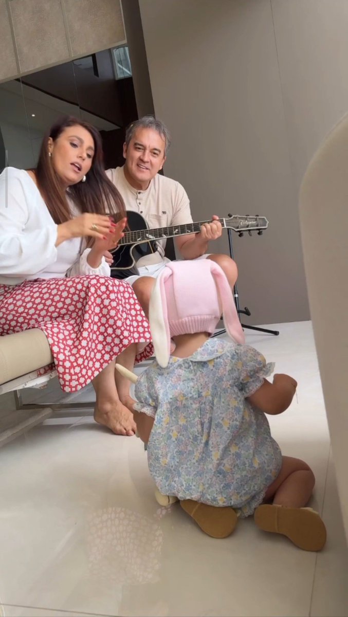 fc_seuabracols's tweet photo. Feliz Dia dos Avós para o seu Amarildo e a dona Mari! ❤️🧑‍🧑‍🧒 https://t.co/sXh9vkAvPy