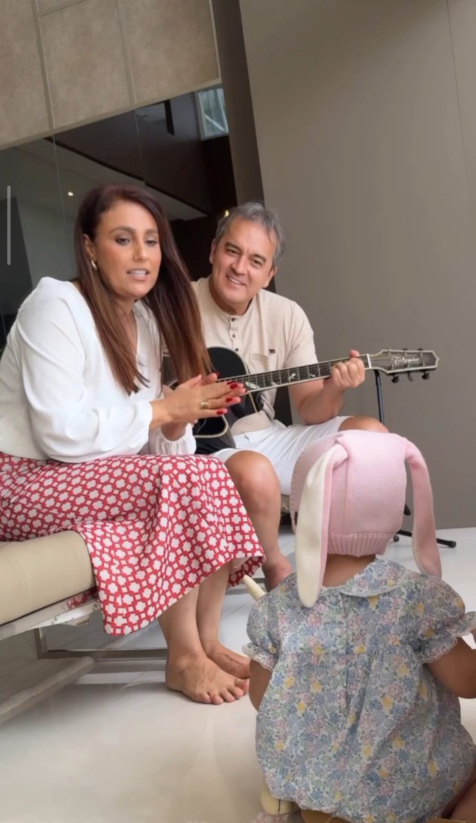 fc_seuabracols's tweet photo. Feliz Dia dos Avós para o seu Amarildo e a dona Mari! ❤️🧑‍🧑‍🧒 https://t.co/sXh9vkAvPy